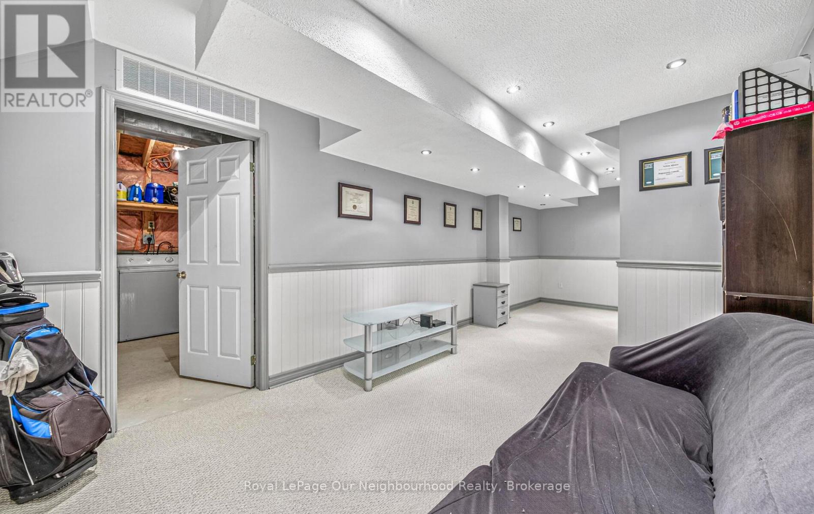 1581 Sarasota Crescent, Oshawa, Ontario  L1G 8G1 - Photo 24 - E13040820