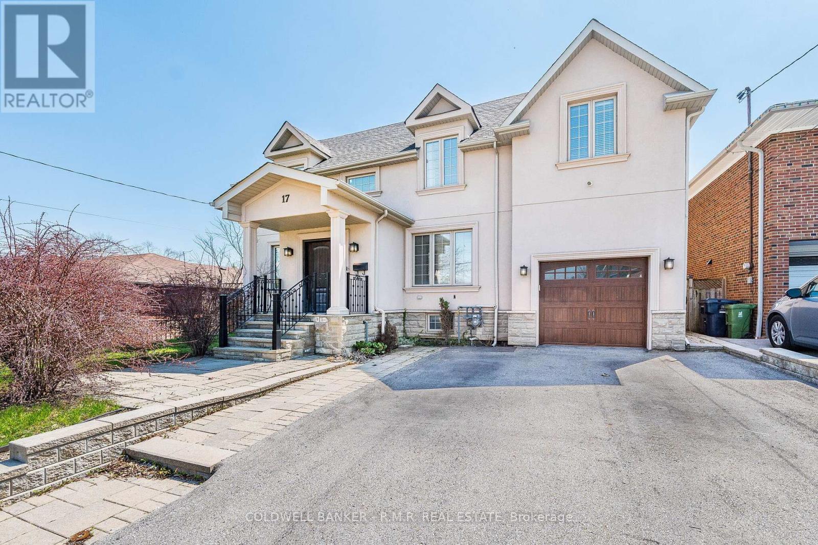 17 Lockheed Boulevard, Toronto, Ontario  M9P 2H5 - Photo 1 - W13040794