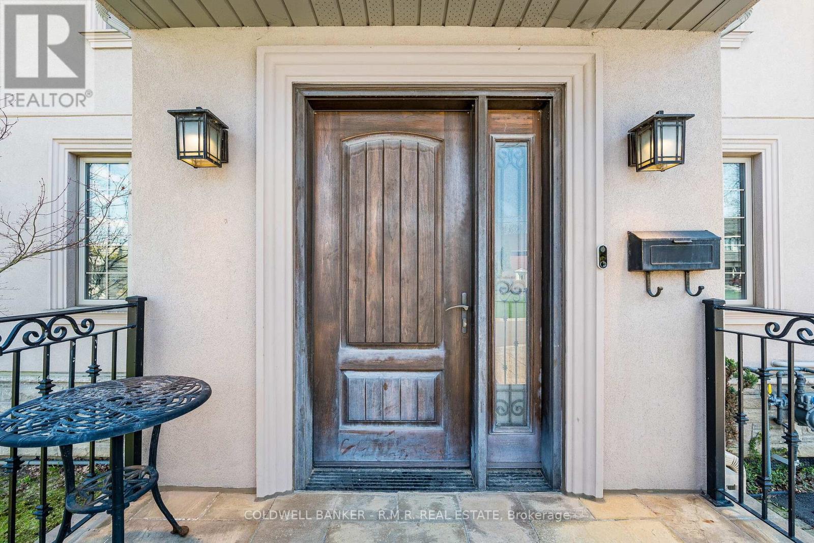 17 Lockheed Boulevard, Toronto, Ontario  M9P 2H5 - Photo 3 - W13040794