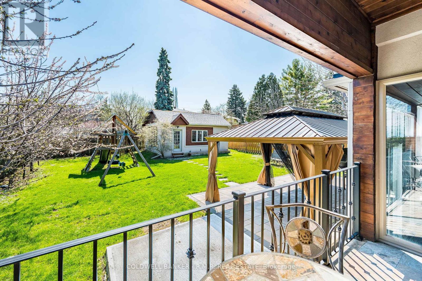 17 Lockheed Boulevard, Toronto, Ontario  M9P 2H5 - Photo 5 - W13040794