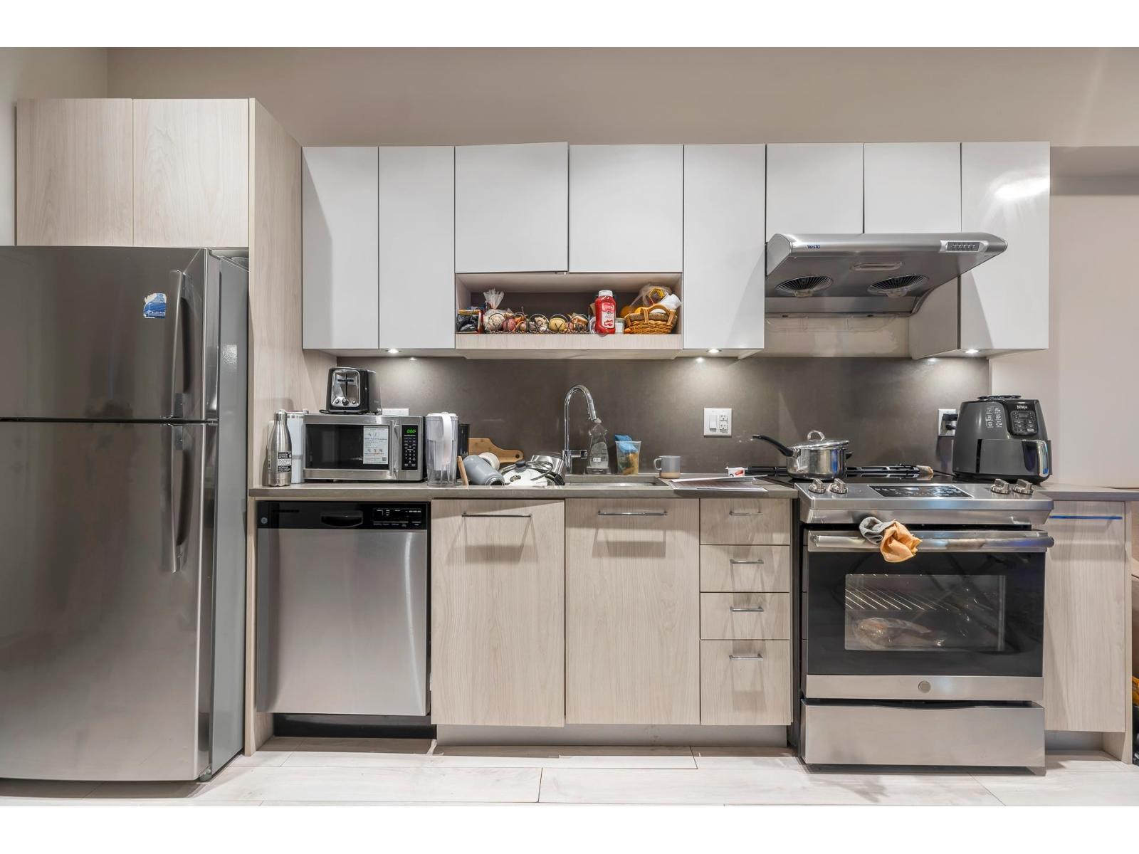 221 13768 108 Avenue, Surrey, British Columbia  V3T 0L9 - Photo 5 - R3115130