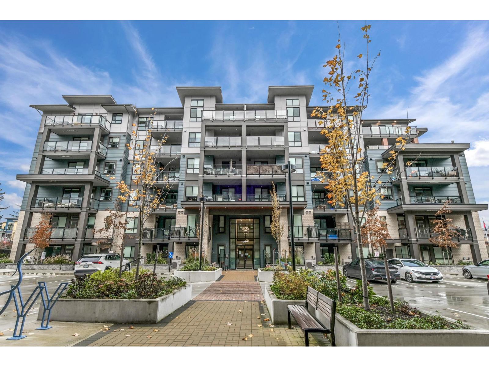 402 45497 Campus Drive, Garrison Crossing, Chilliwack, British Columbia  V2R 6L8 - Photo 2 - R3114482