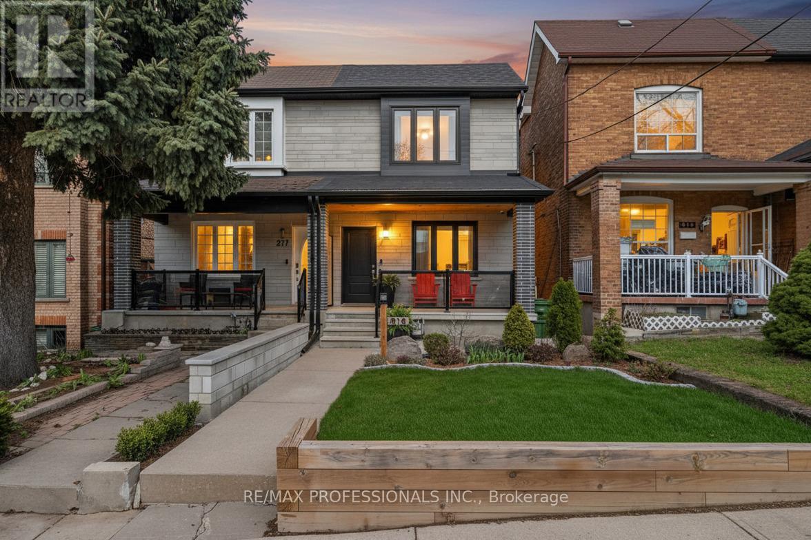 215 GILBERT AVENUE, Toronto, Ontario