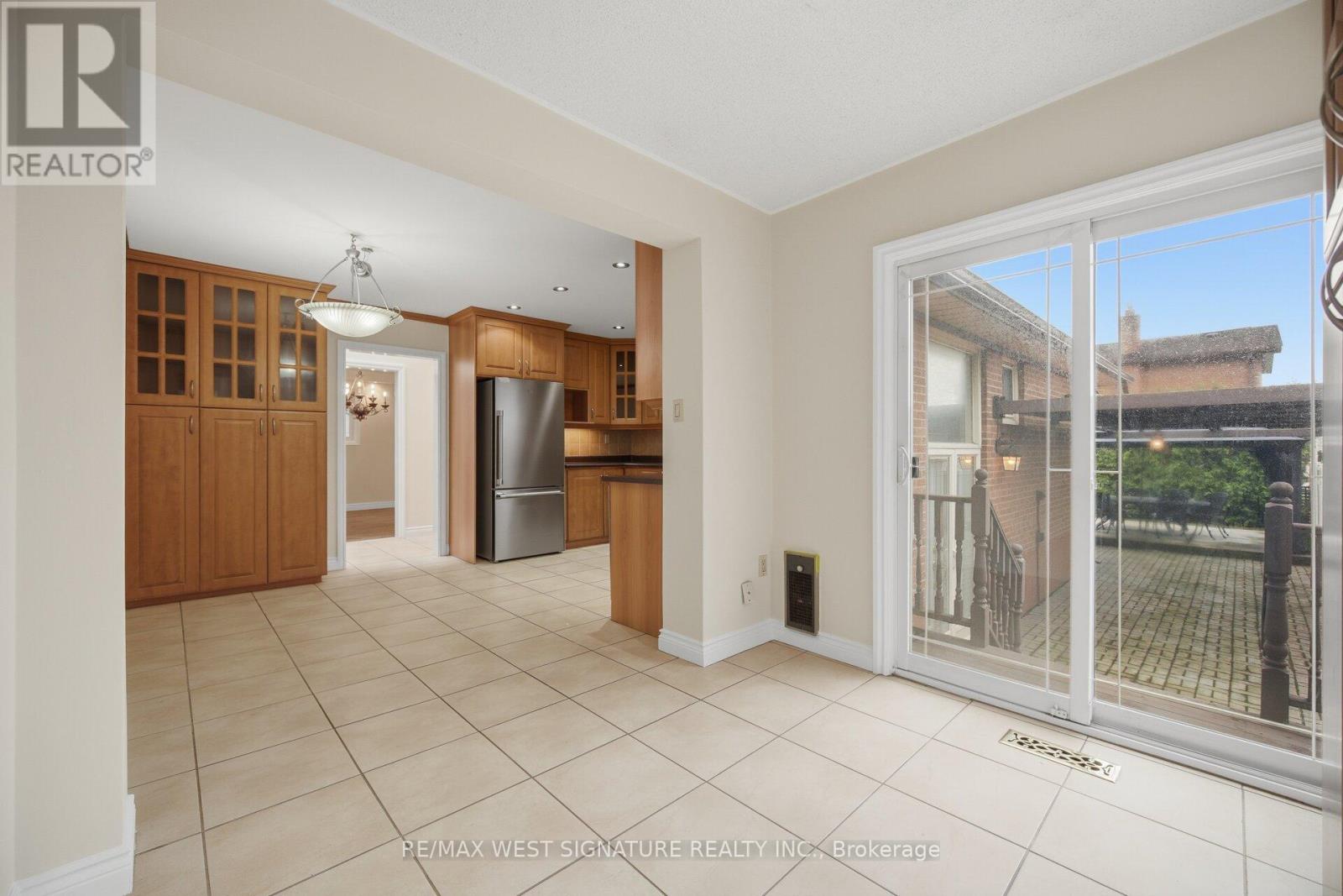 36 Windsor Road, Toronto, Ontario  M9R 3G4 - Photo 9 - W13005498