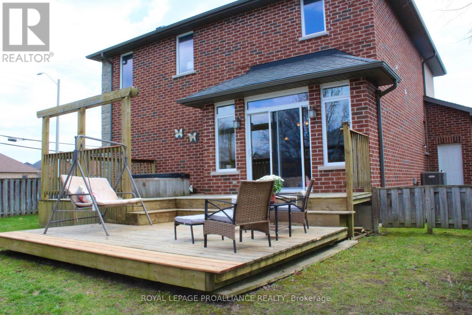 2 Meagher Place, Belleville, Ontario  K8P 0A4 - Photo 33 - X13040802