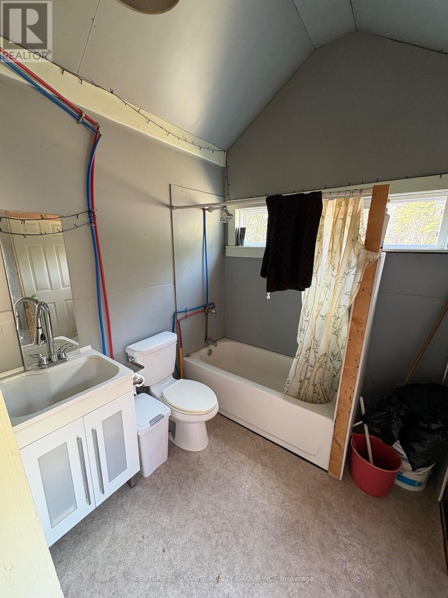 1079 North Mackenzie Lake Road, South Algonquin, Ontario  K0J 2M0 - Photo 6 - X13040890