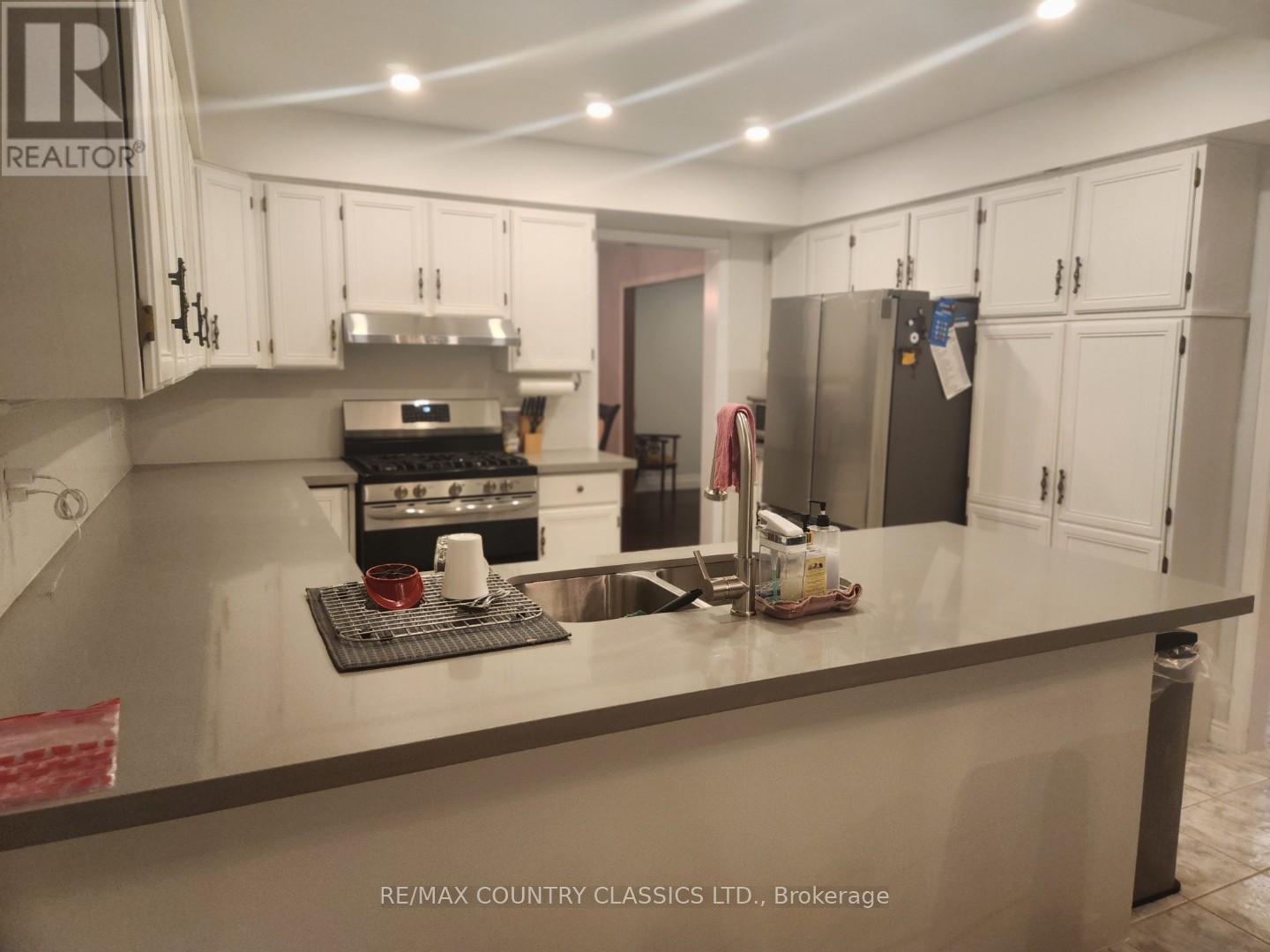 1210 Summit Drive, Peterborough, Ontario  K9J 8A7 - Photo 4 - X13041020