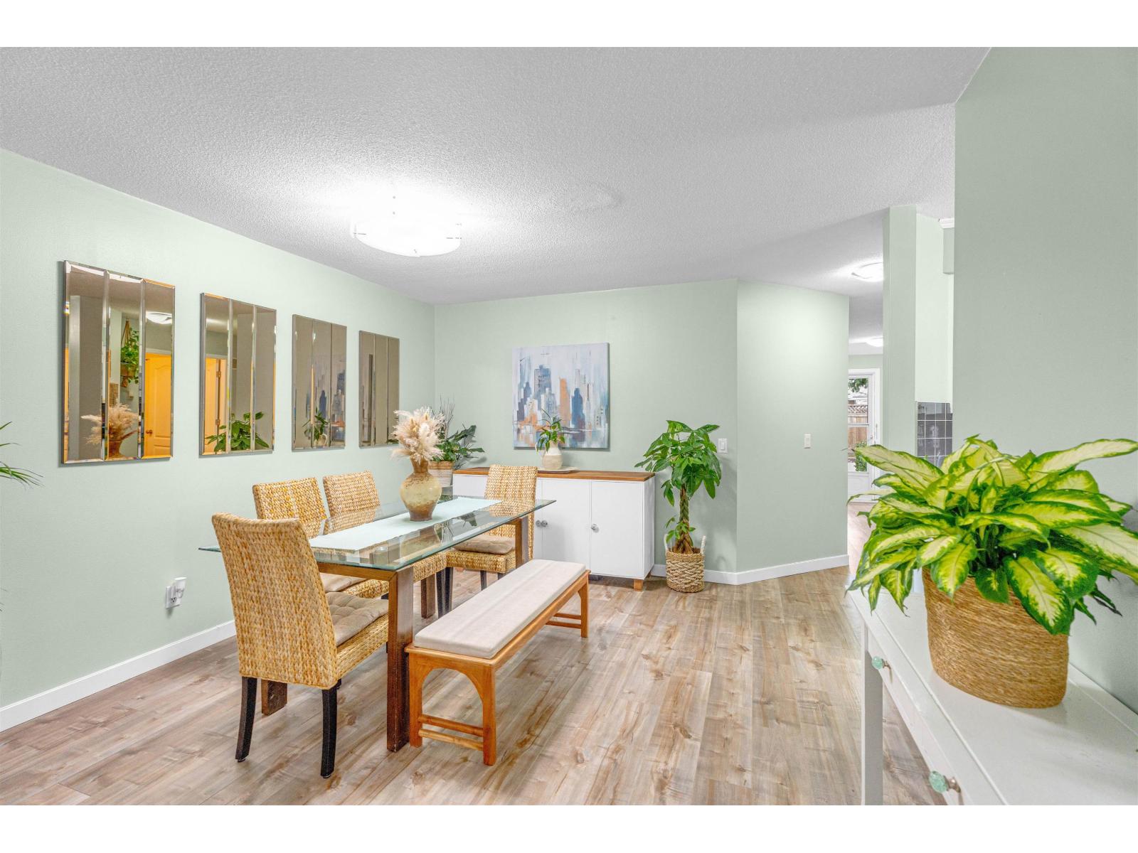 28 10130 155 Street, Surrey, British Columbia  V3R 0R6 - Photo 4 - R3115258