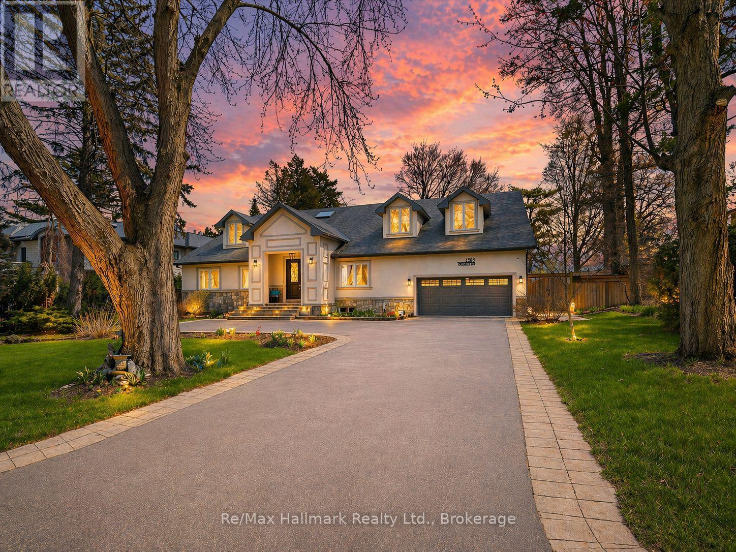 1508 OAKHILL DRIVE, Oakville, Ontario