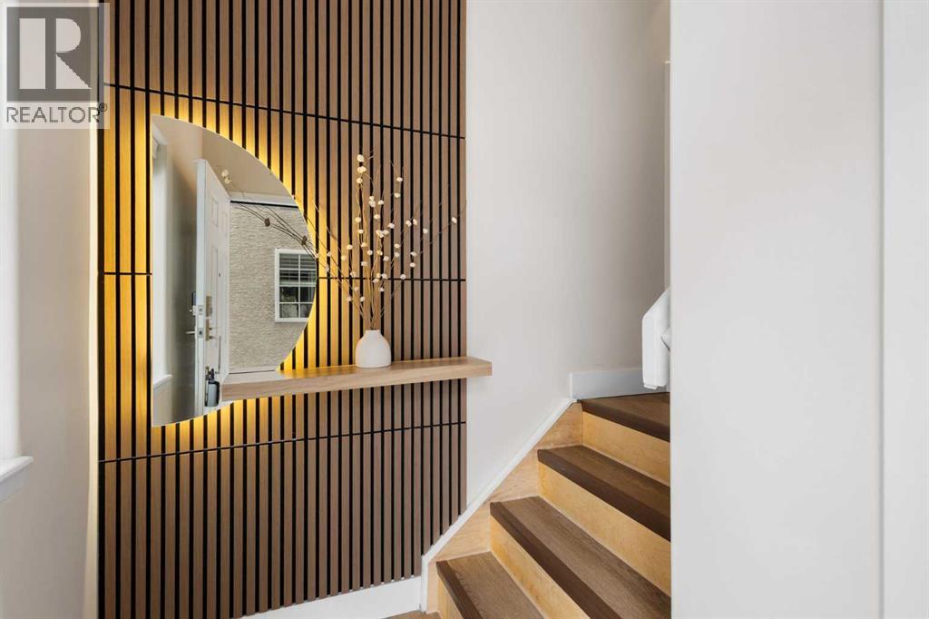 207, 1997 Sirocco Drive Sw, Calgary, Alberta  T3H 3E6 - Photo 1 - A2302648