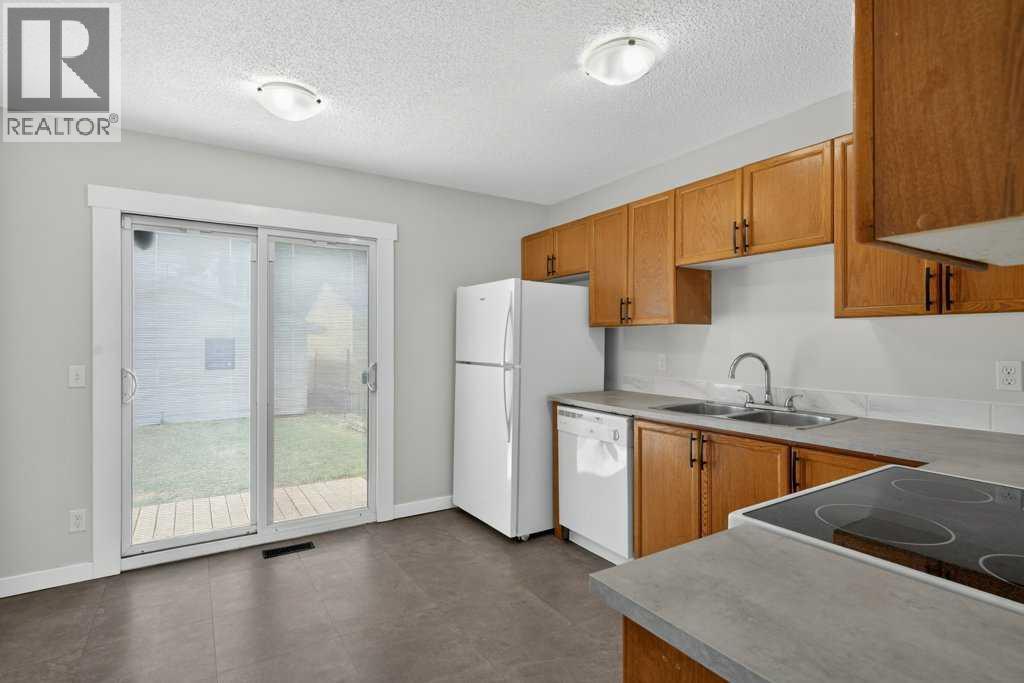 35 Martinview Crescent Ne, Calgary, Alberta  T3J 2S2 - Photo 9 - A2304500