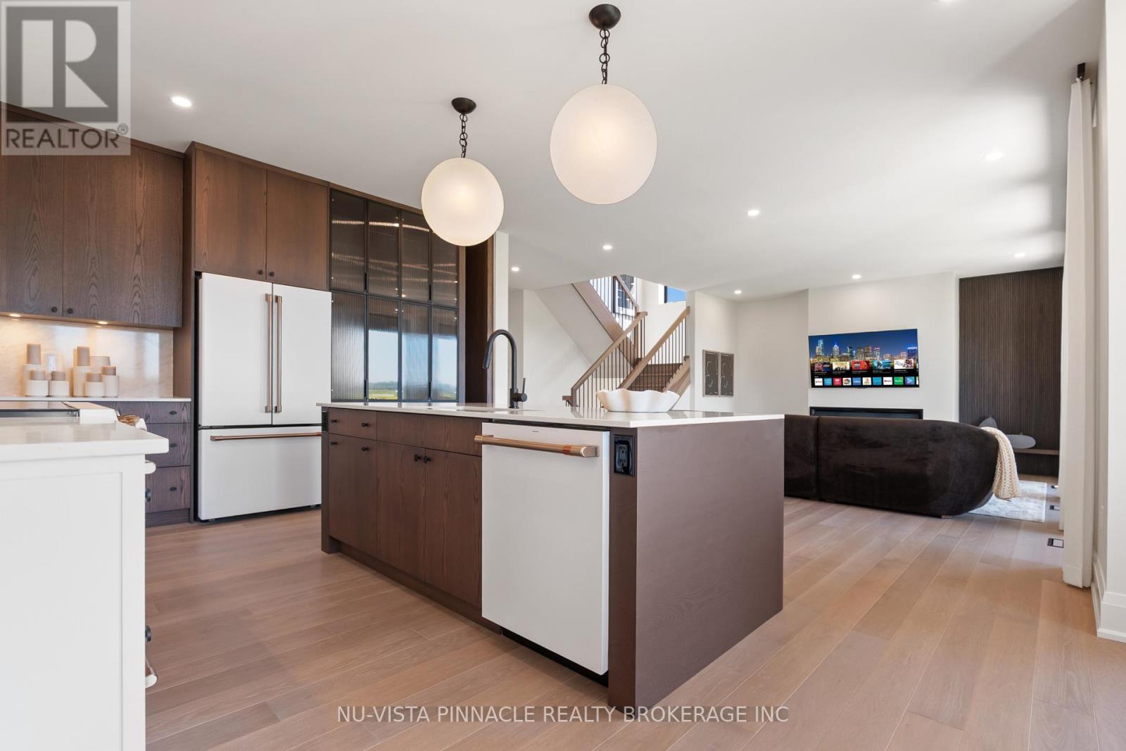 196 Westbrook Drive, Middlesex Centre, Ontario  N0L 1R0 - Photo 8 - X13040684