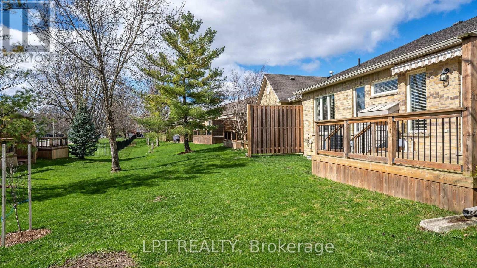 8 - 21 St Johns Drive, Middlesex Centre, Ontario  N0M 1C0 - Photo 33 - X13040836