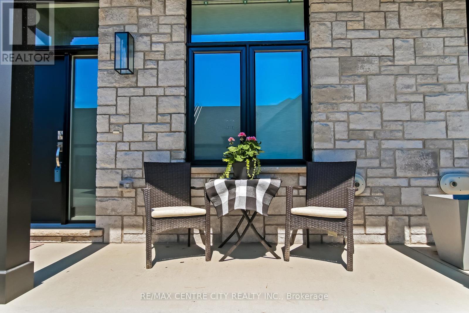 35 - 63 Compass Trail, Central Elgin, Ontario  N5L 0B4 - Photo 3 - X13040908