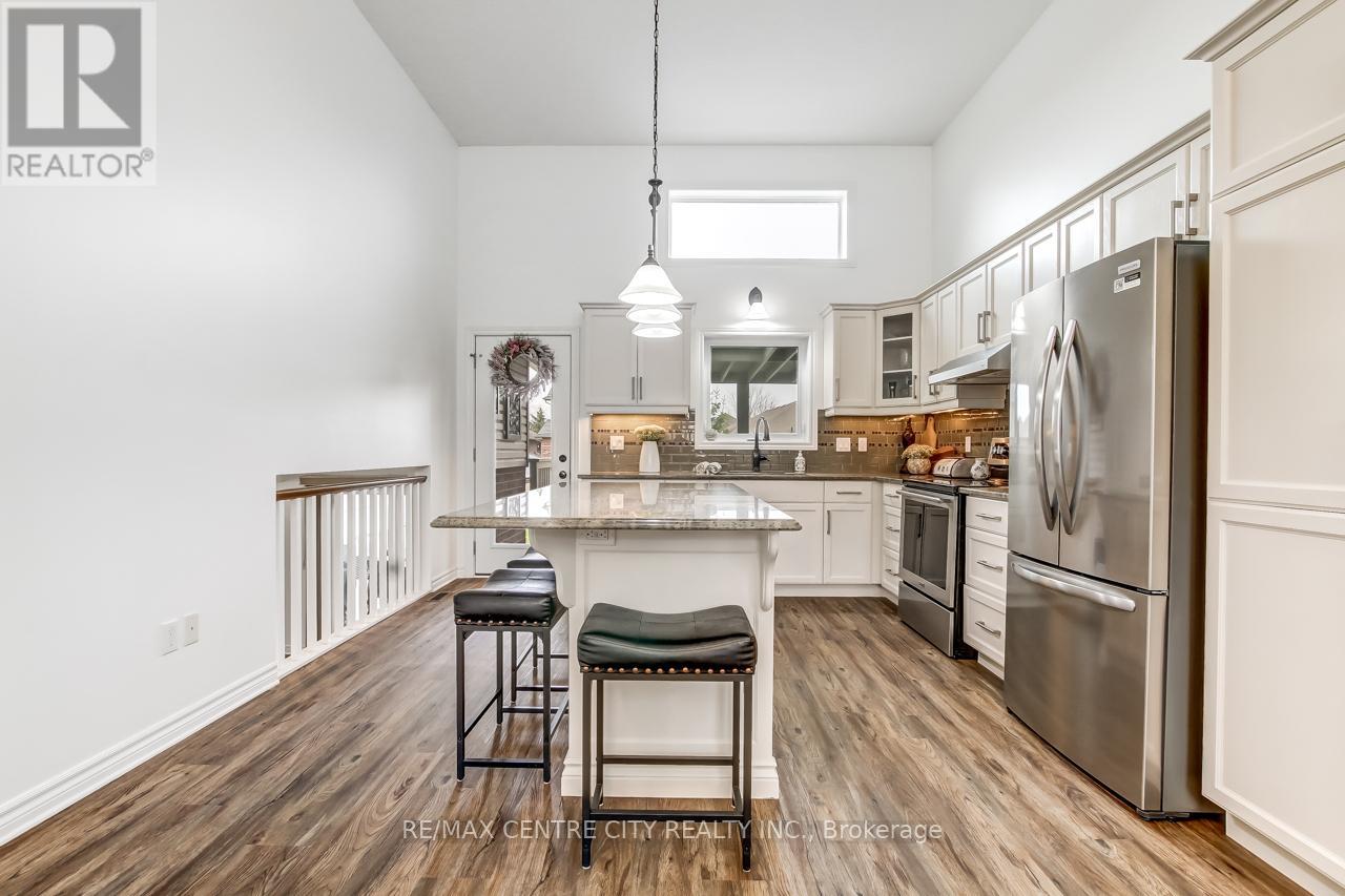 10 Cider Mill Lane, St. Thomas, Ontario  N5R 0C1 - Photo 7 - X13040958