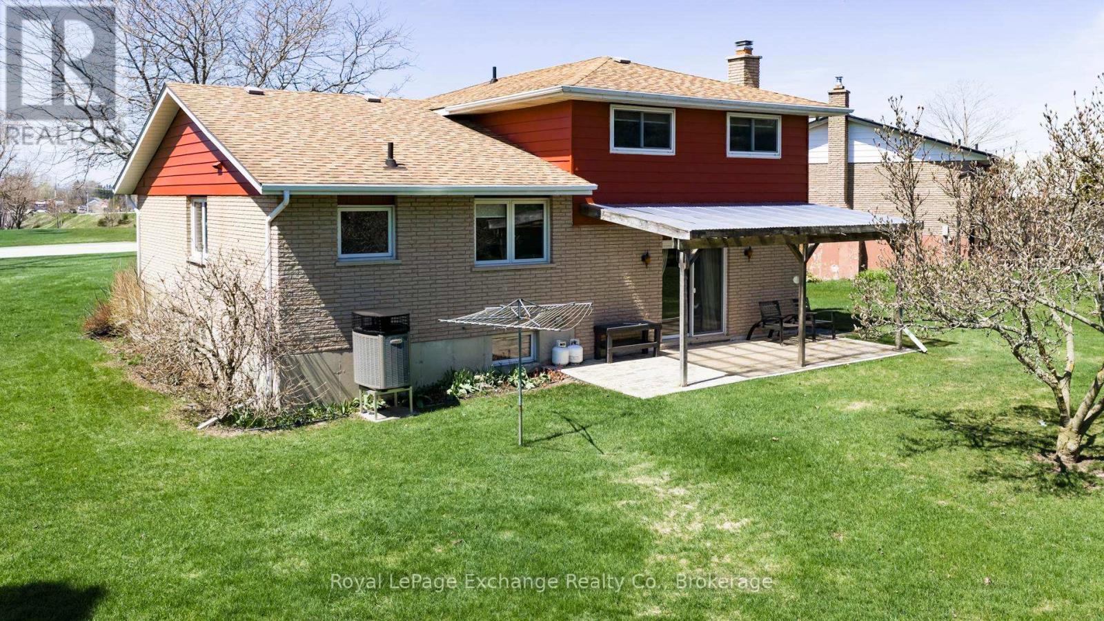 1147 Knights Court, Kincardine, Ontario  N2Z 2C8 - Photo 39 - X12946248