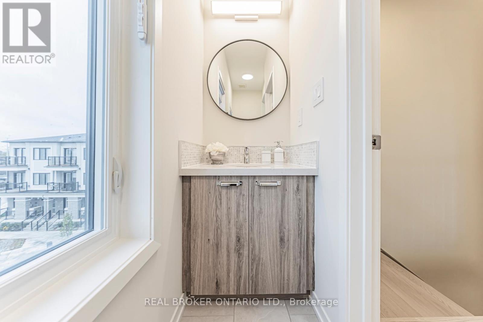 152 Matawin Lane, Richmond Hill, Ontario  L4B 0H8 - Photo 26 - N13038366