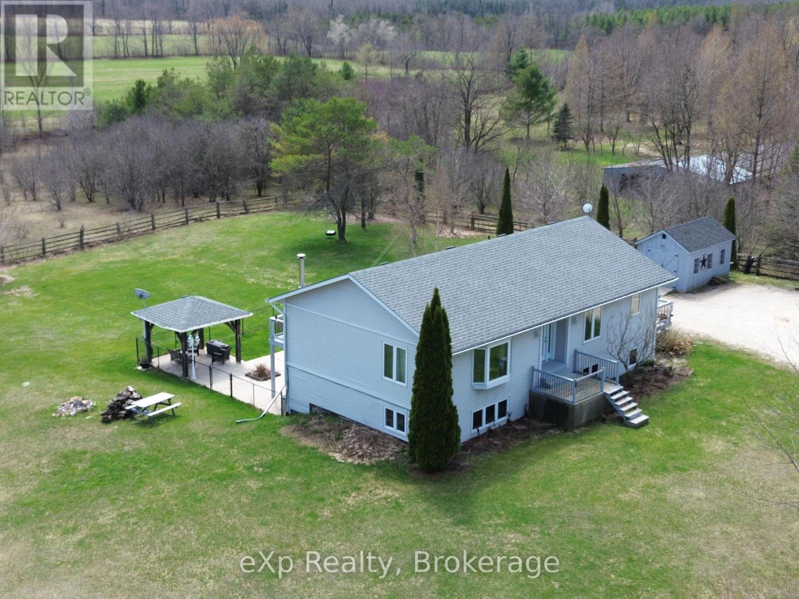 585206 10a Side Road, Grey Highlands, Ontario  N0C 1H0 - Photo 1 - X12834912