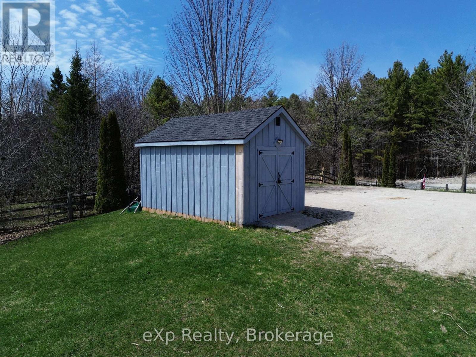 585206 10a Side Road, Grey Highlands, Ontario  N0C 1H0 - Photo 33 - X12834912