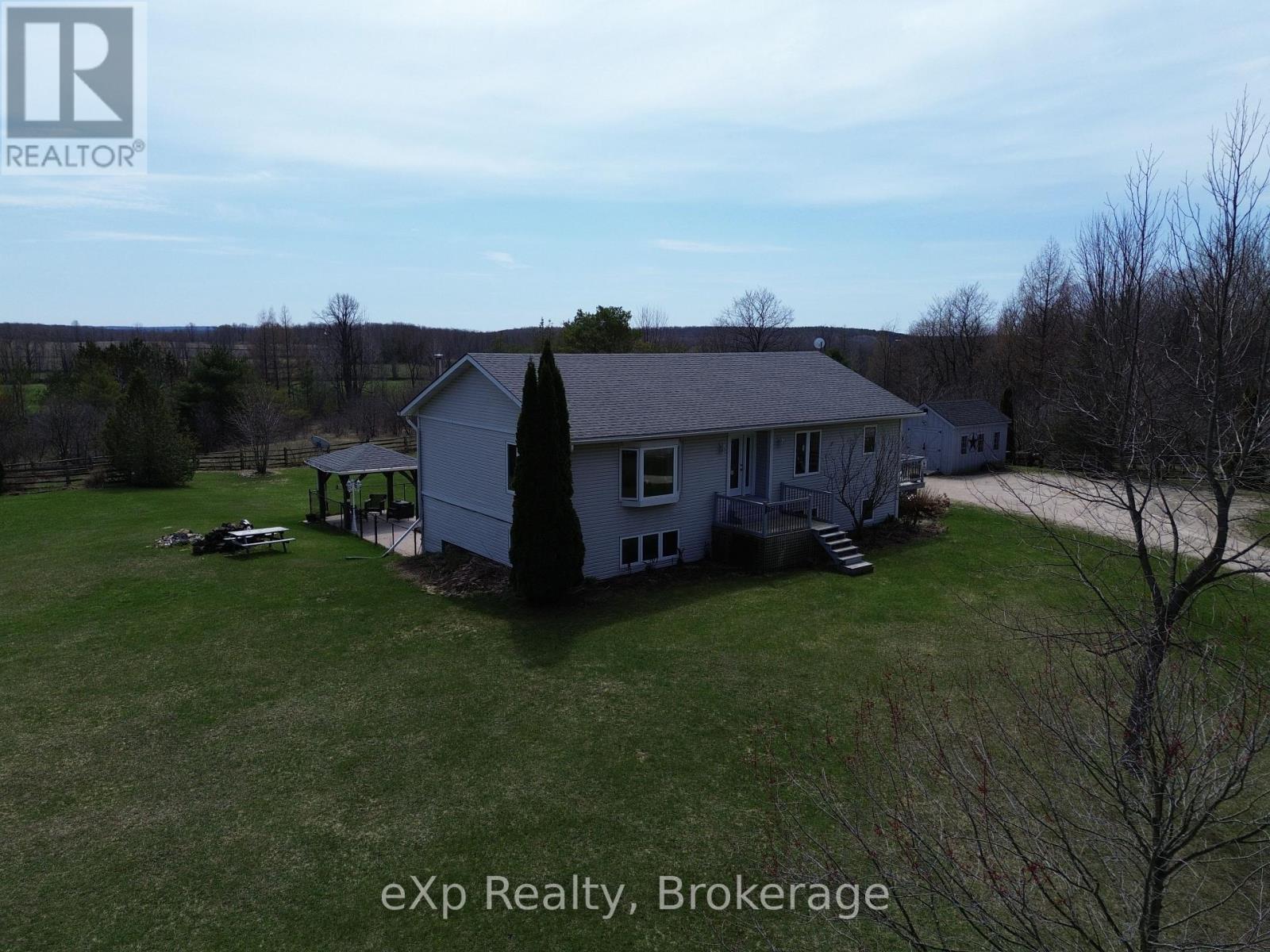 585206 10a Side Road, Grey Highlands, Ontario  N0C 1H0 - Photo 28 - X12834912