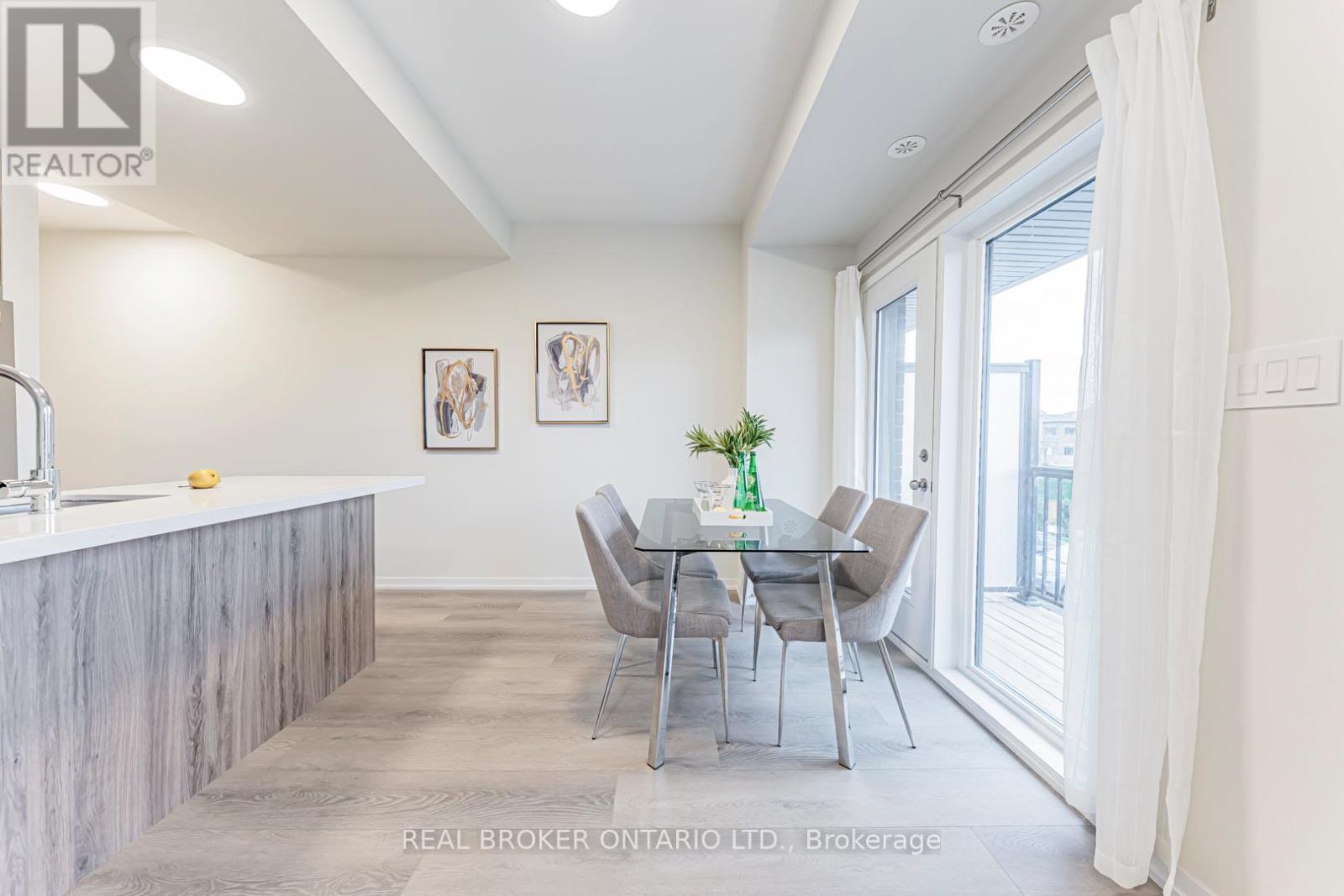 152 Matawin Lane, Richmond Hill, Ontario  L4B 0H8 - Photo 7 - N13038366