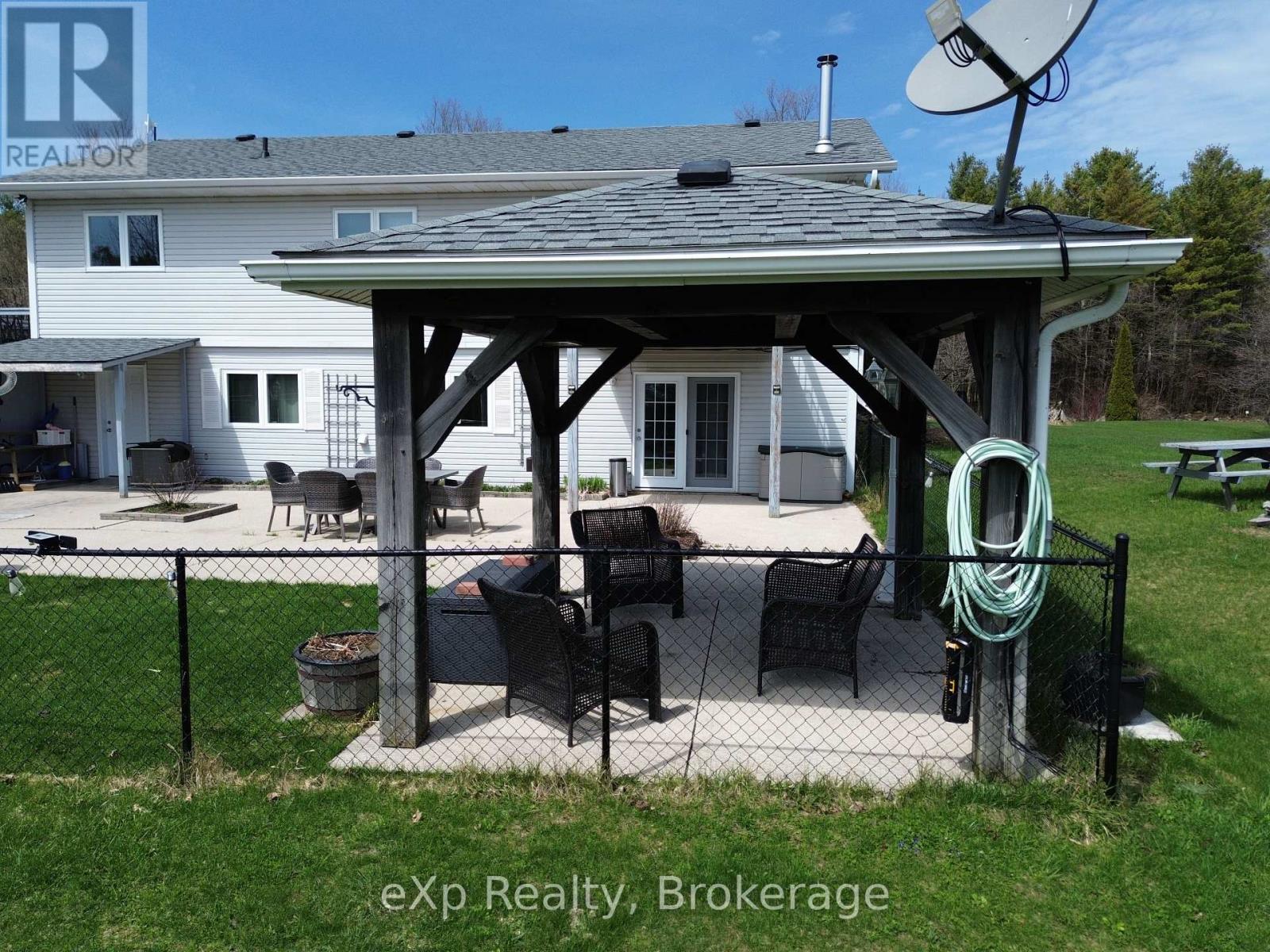 585206 10a Side Road, Grey Highlands, Ontario  N0C 1H0 - Photo 38 - X12834912
