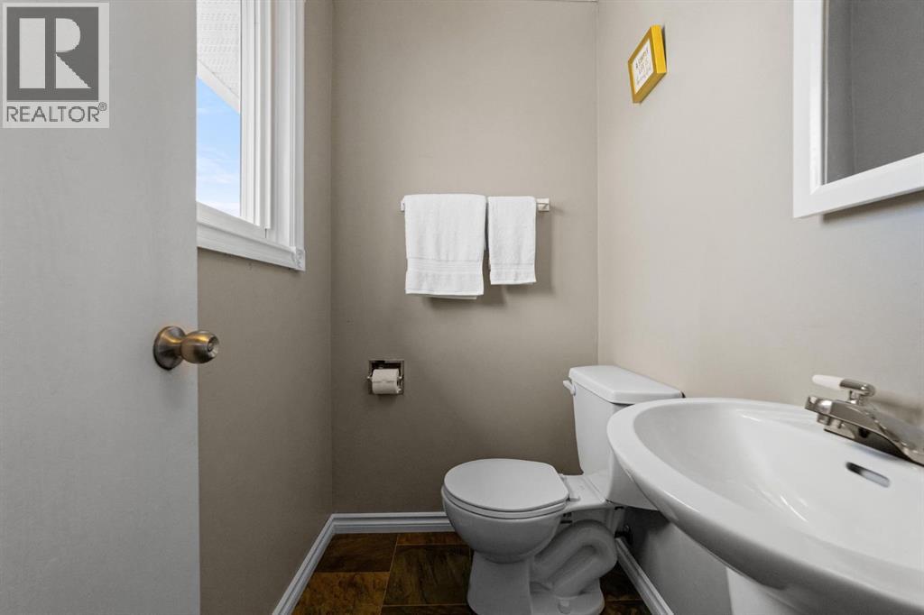 5722 Marler Drive, Camrose, Alberta  T4V 2S8 - Photo 11 - A2303550