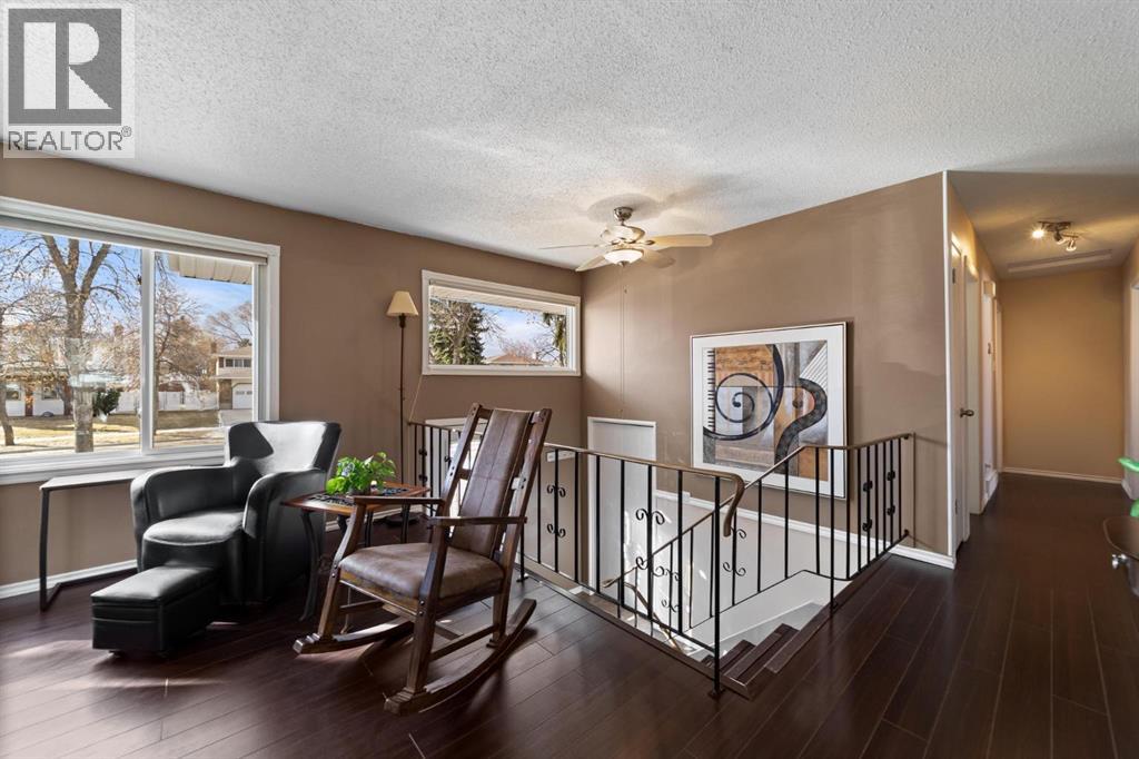 5722 Marler Drive, Camrose, Alberta  T4V 2S8 - Photo 4 - A2303550