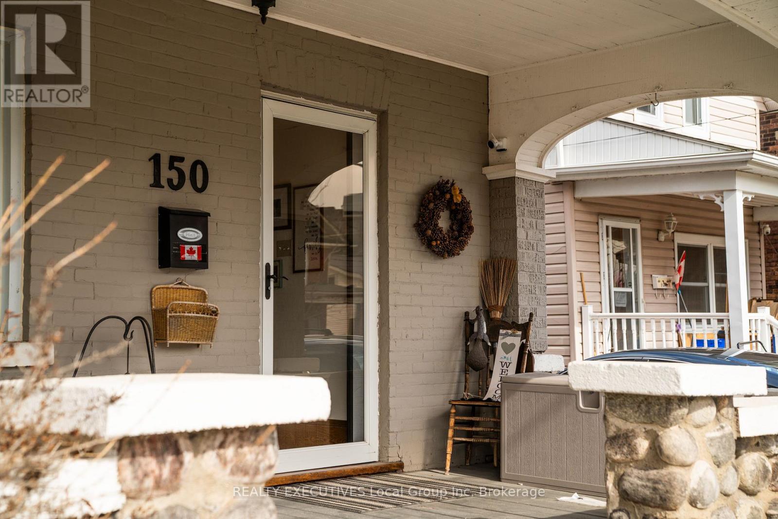 150 First Avenue E, North Bay, Ontario  P1B 1J6 - Photo 2 - X13040834