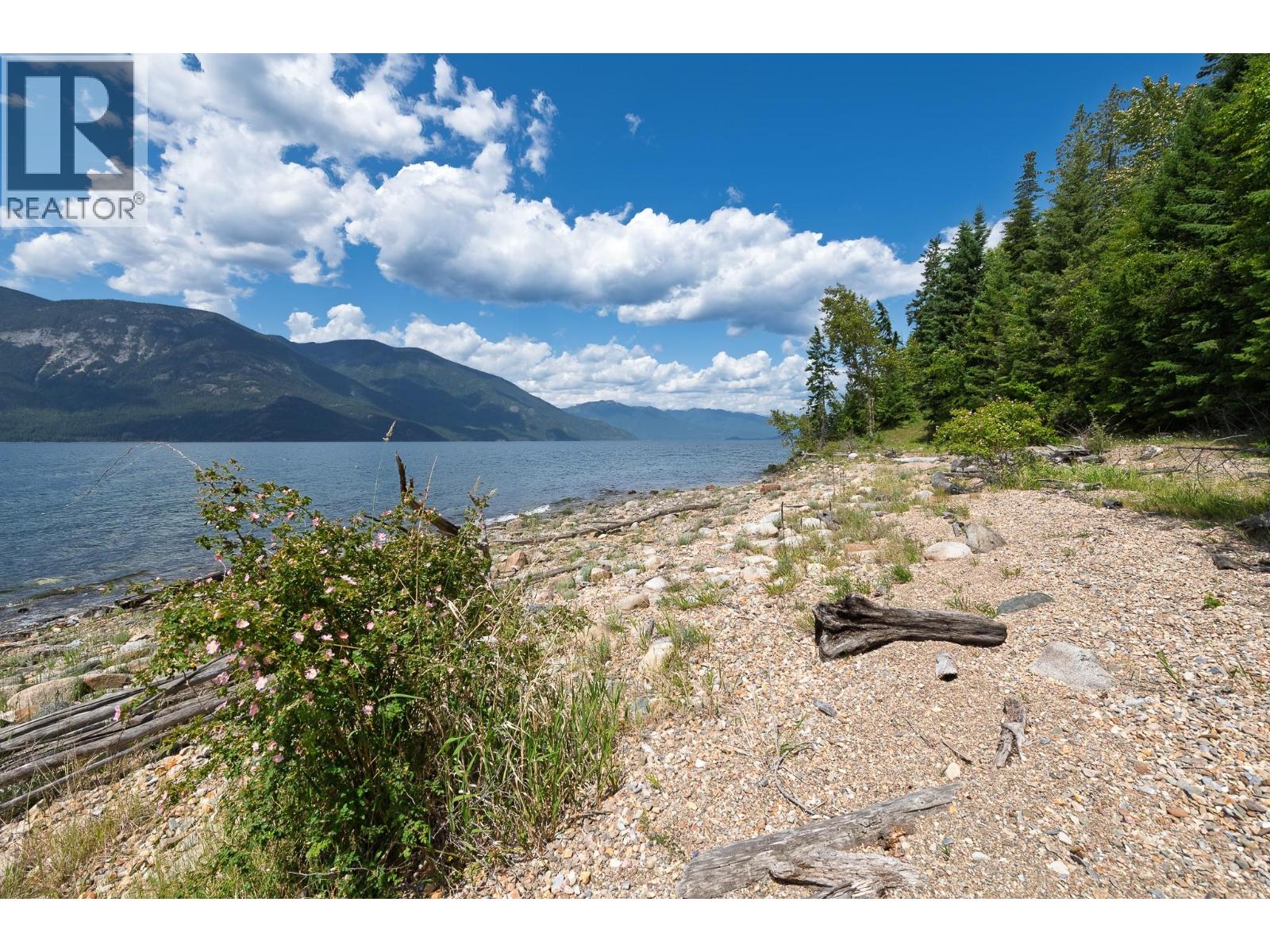 13635 3a Highway, Boswell, British Columbia  V0B 1A4 - Photo 1 - 10384742