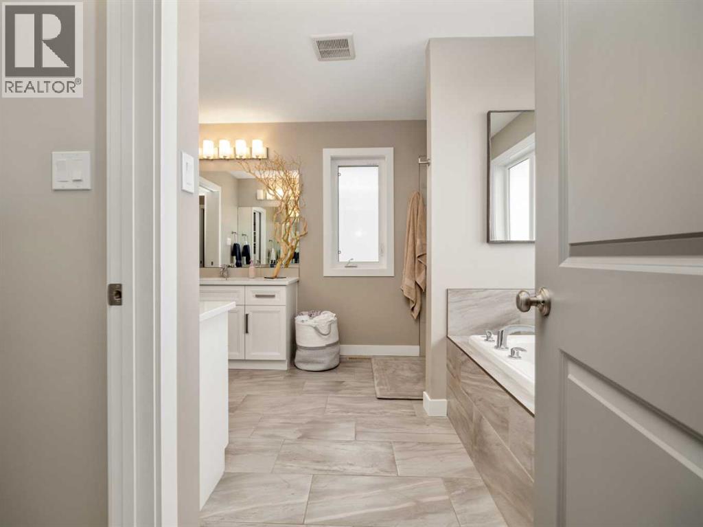 413 Devonia Way W, Lethbridge, Alberta  T1J 5J7 - Photo 30 - A2304739