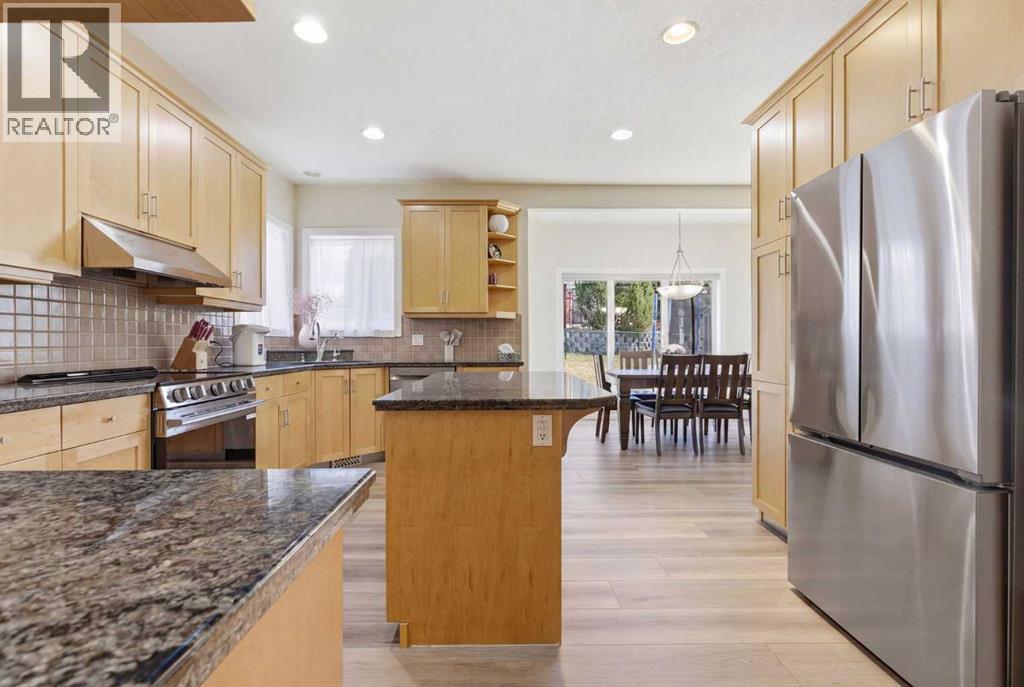 18 Royal Crest Way Nw, Calgary, Alberta  T3G 4M8 - Photo 16 - A2304459