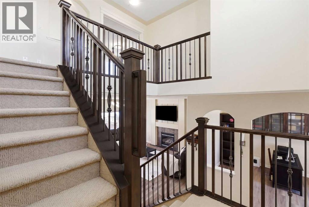18 Royal Crest Way Nw, Calgary, Alberta  T3G 4M8 - Photo 23 - A2304459