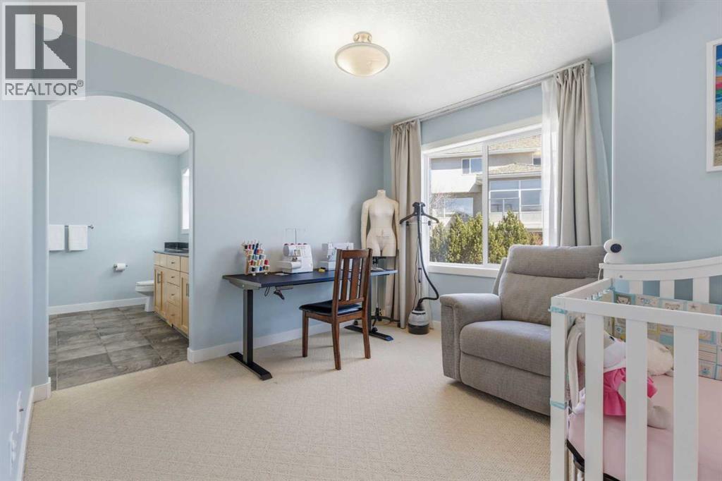 18 Royal Crest Way Nw, Calgary, Alberta  T3G 4M8 - Photo 30 - A2304459