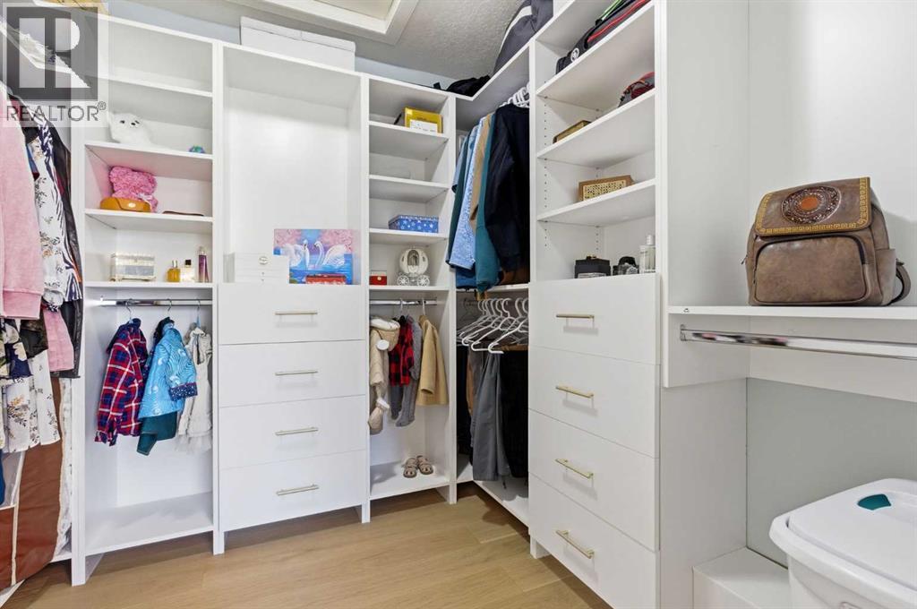 18 Royal Crest Way Nw, Calgary, Alberta  T3G 4M8 - Photo 33 - A2304459