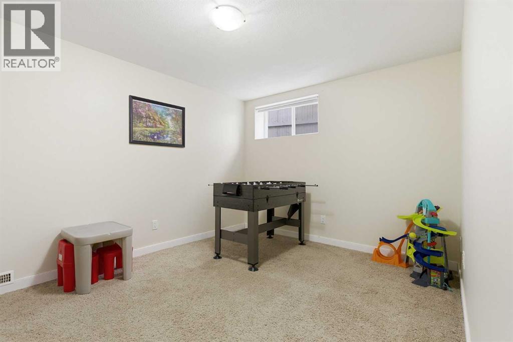 18 Royal Crest Way Nw, Calgary, Alberta  T3G 4M8 - Photo 43 - A2304459
