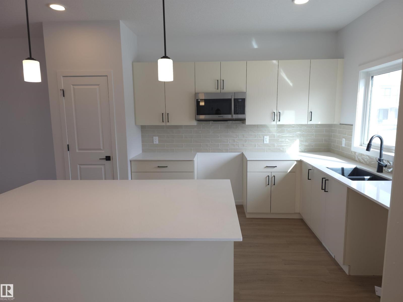 43 Eton Li, Spruce Grove, Alberta  T7X 4A9 - Photo 1 - E4473327