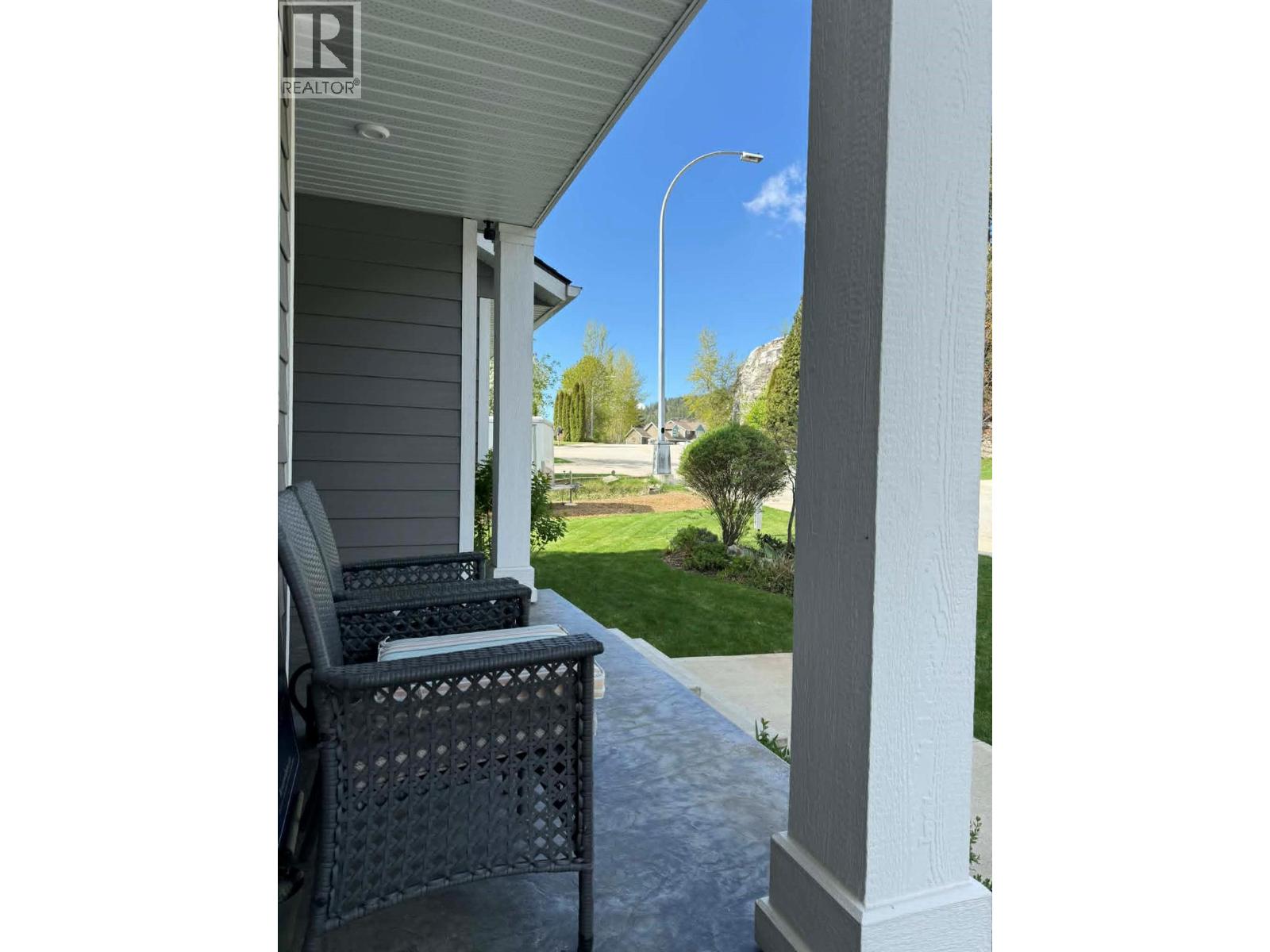 3583 14th Avenue, Castlegar, British Columbia  V1N 4J2 - Photo 11 - 10379202