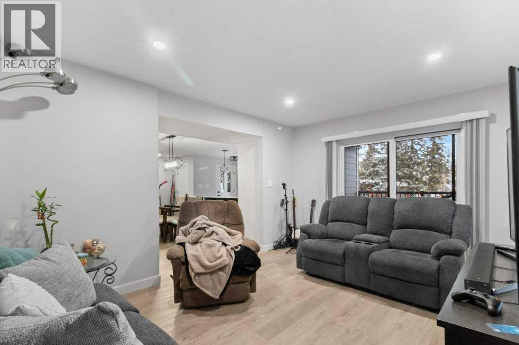 4507 48 Avenue, Sylvan Lake, Alberta  T4S 1N8 - Photo 17 - A2268499