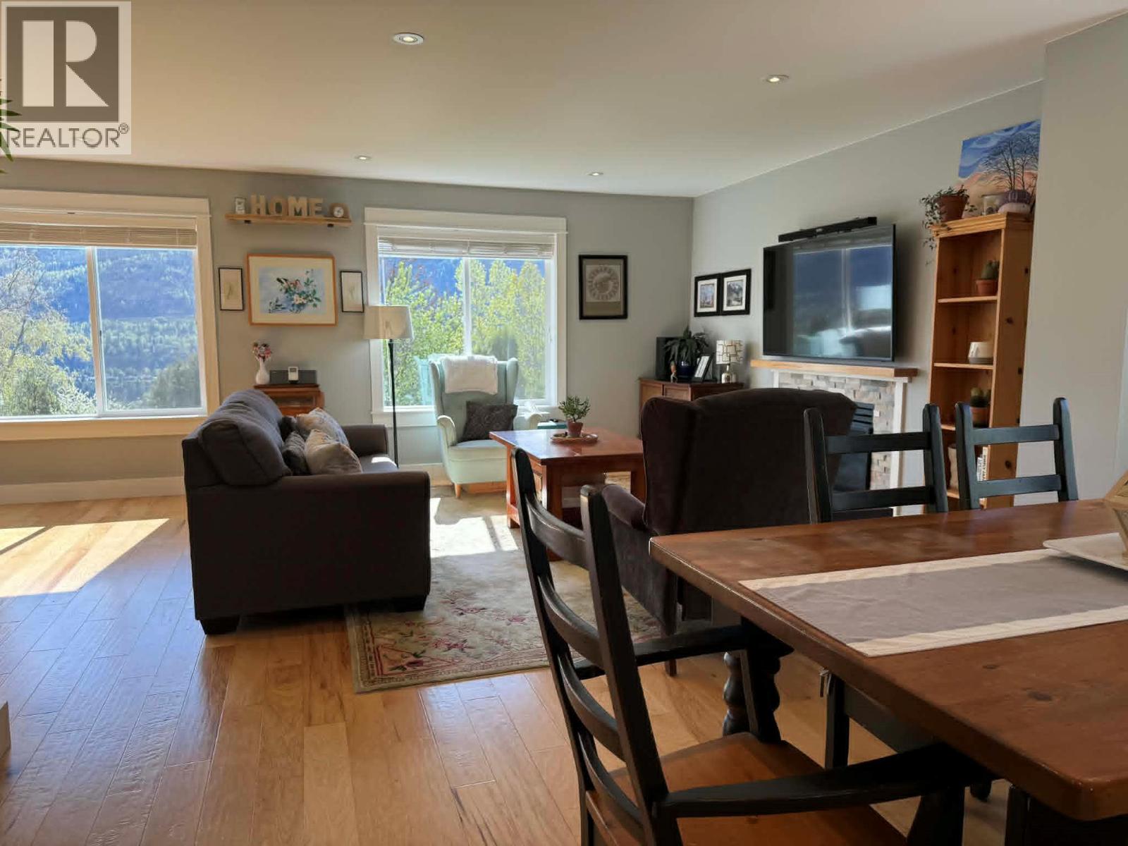 3583 14th Avenue, Castlegar, British Columbia  V1N 4J2 - Photo 28 - 10379202