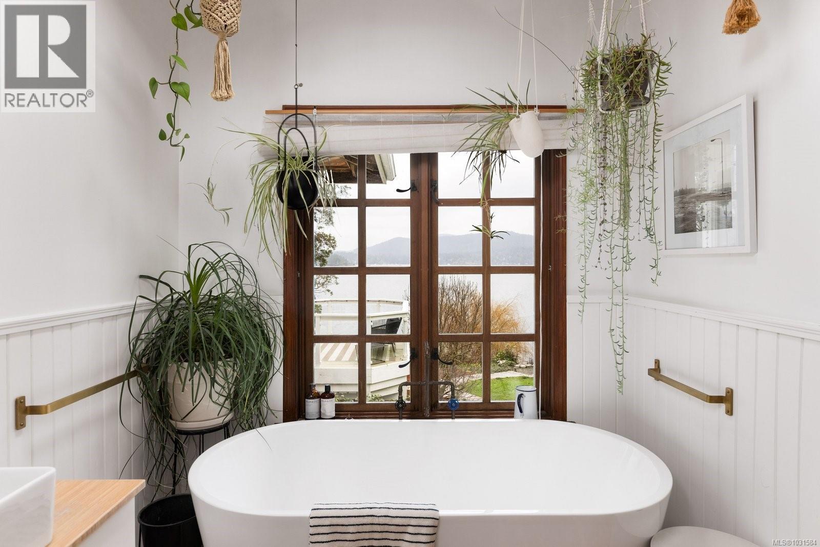 643 Senanus Dr, Central Saanich, British Columbia  V8M 1S6 - Photo 43 - 1031584