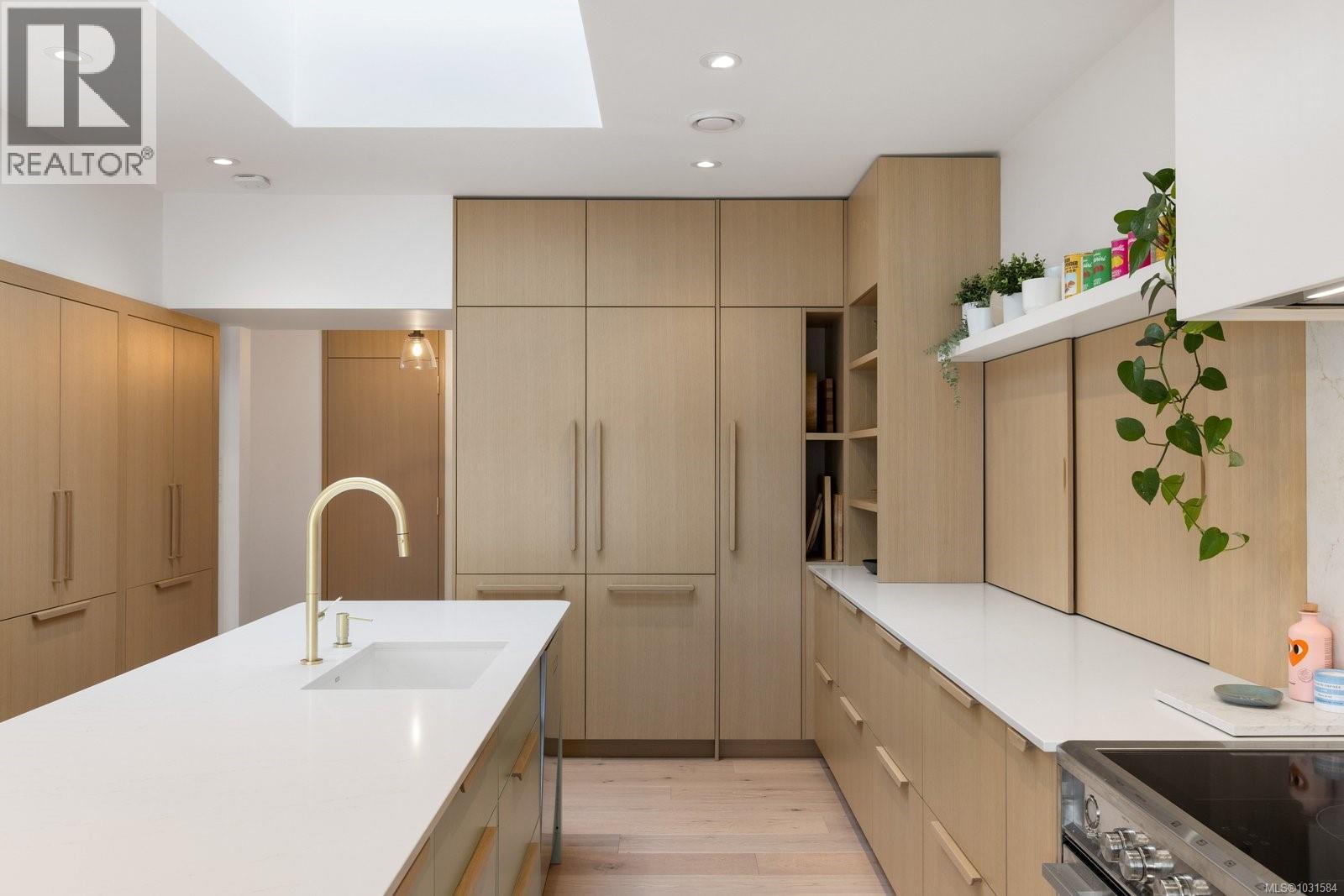 643 Senanus Dr, Central Saanich, British Columbia  V8M 1S6 - Photo 34 - 1031584