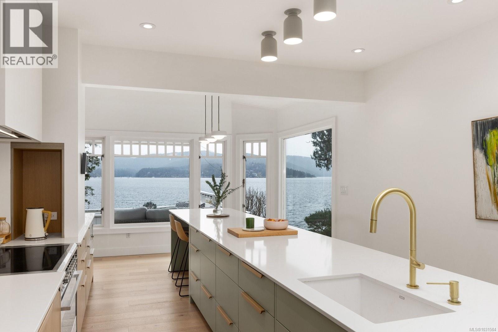 643 Senanus Dr, Central Saanich, British Columbia  V8M 1S6 - Photo 39 - 1031584