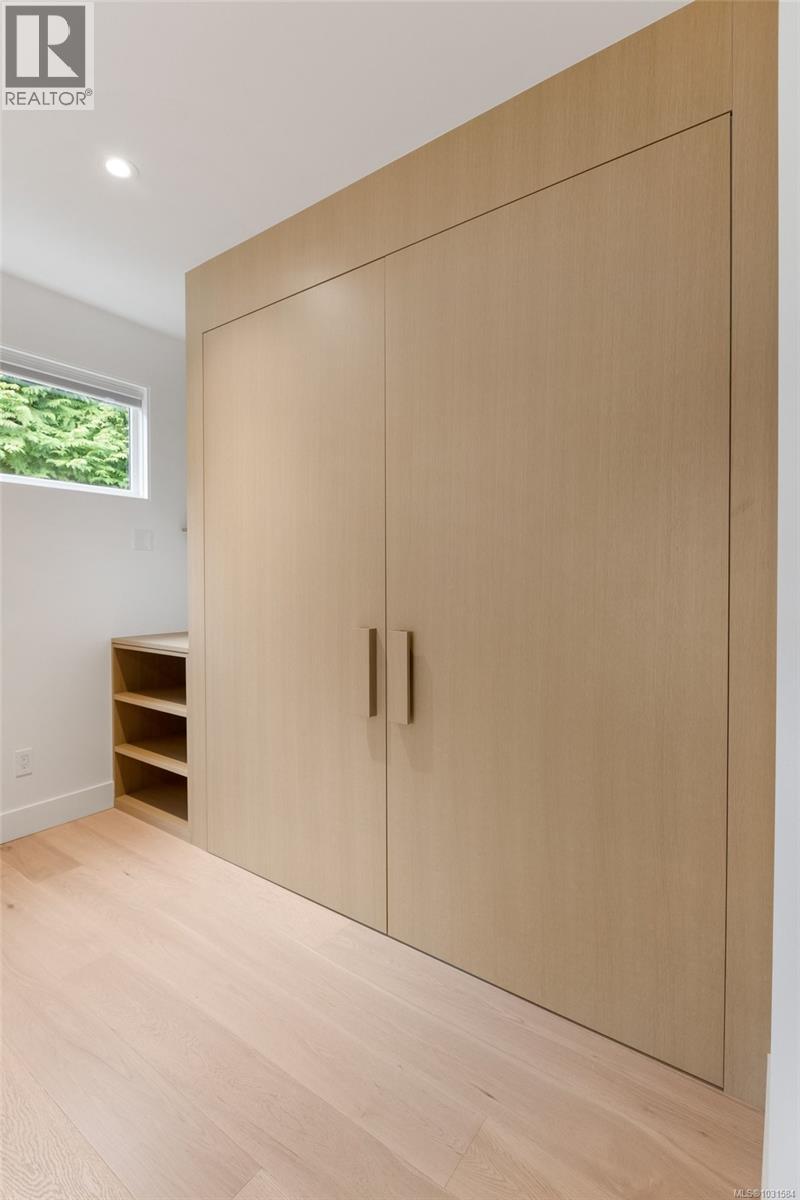 643 Senanus Dr, Central Saanich, British Columbia  V8M 1S6 - Photo 45 - 1031584