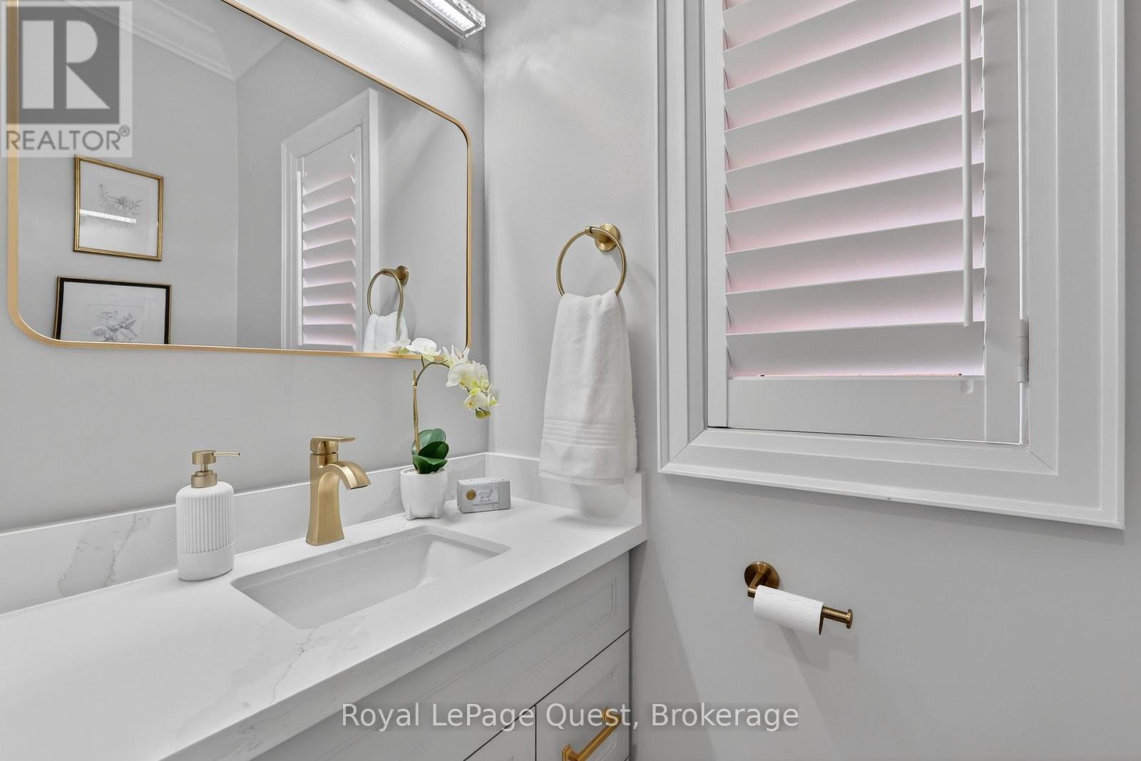 153 Woodbury Crescent, Newmarket, Ontario  L3X 2S5 - Photo 12 - N13040686