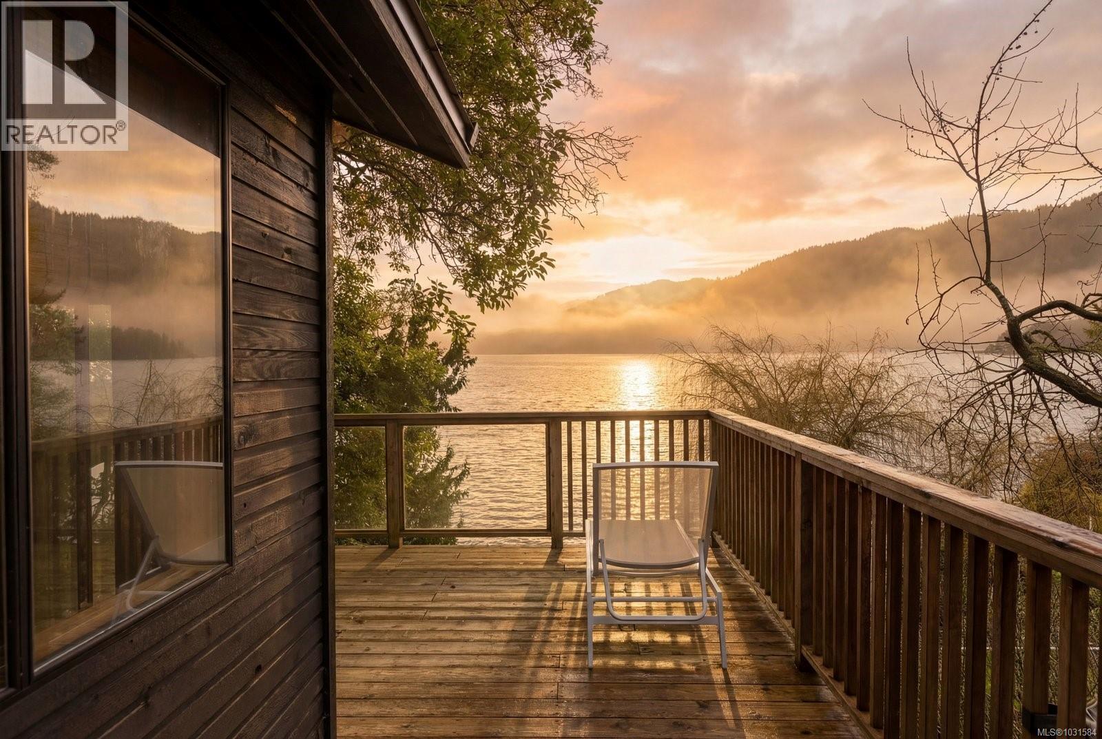 643 Senanus Dr, Central Saanich, British Columbia  V8M 1S6 - Photo 10 - 1031584