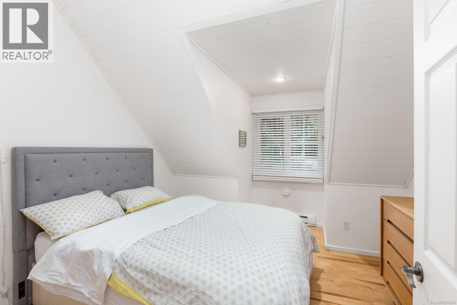 643 Senanus Dr, Central Saanich, British Columbia  V8M 1S6 - Photo 71 - 1031584