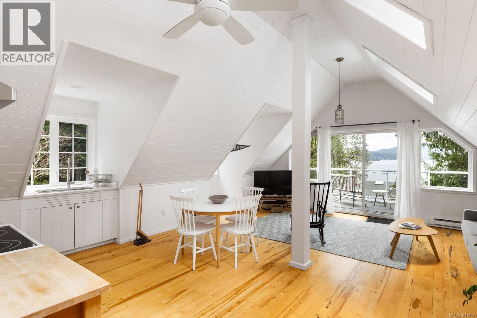 643 Senanus Dr, Central Saanich, British Columbia  V8M 1S6 - Photo 73 - 1031584