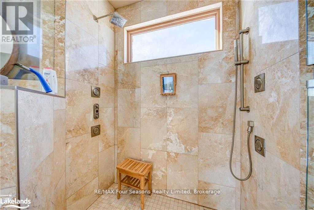 12 Windrose Valley Boulevard, Clearview, Ontario  L9Y 0K2 - Photo 23 - S13041000