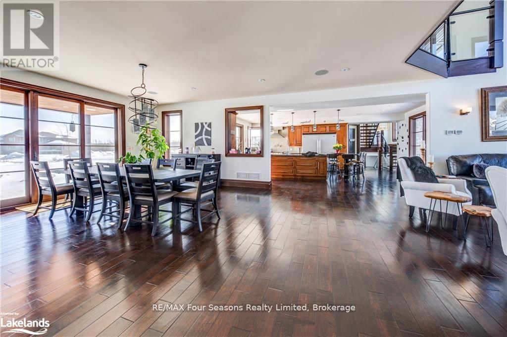 12 Windrose Valley Boulevard, Clearview, Ontario  L9Y 0K2 - Photo 9 - S13041000